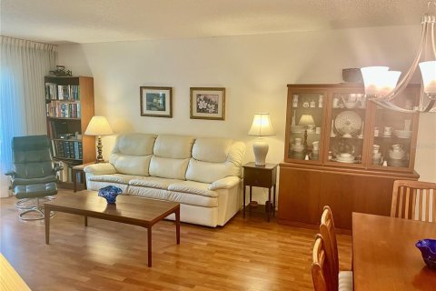 Condo in Clearwater, Florida, 2 bedrooms  № 1829445 - photo 13