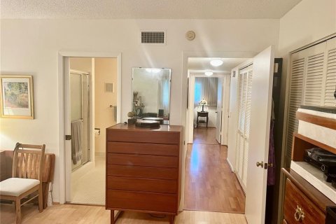 Condo in Clearwater, Florida, 2 bedrooms  № 1829445 - photo 20