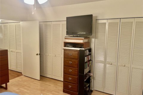 Condo in Clearwater, Florida, 2 bedrooms  № 1829445 - photo 19