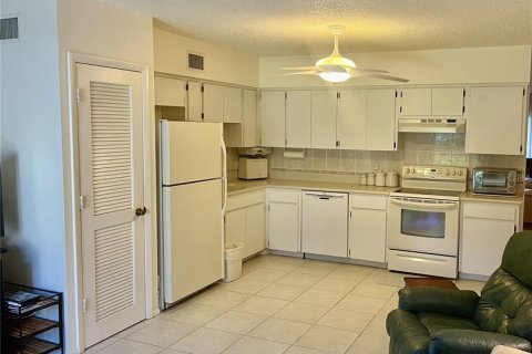 Condo in Clearwater, Florida, 2 bedrooms  № 1829445 - photo 8