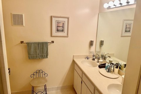 Condo in Clearwater, Florida, 2 bedrooms  № 1829445 - photo 15