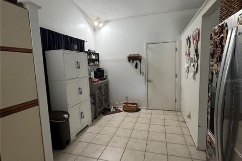 House in Oviedo, Florida 3 bedrooms, 141.03 sq.m. № 1880944 - photo 6