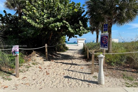 Copropriété à louer à Miami Beach, Floride: 2 chambres, 93.83 m2 № 2146449 - photo 23