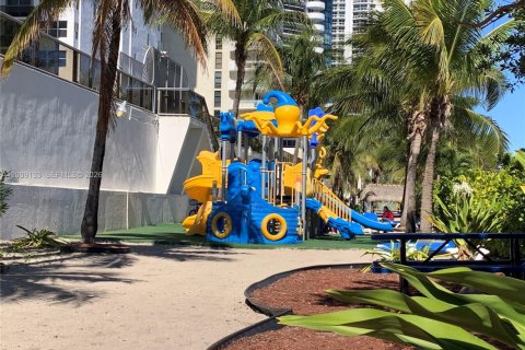 Copropriété à louer à Miami Beach, Floride: 2 chambres, 93.83 m2 № 2146449 - photo 18