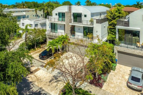 Townhouse in Fort Lauderdale, Florida 4 bedrooms, 269.51 sq.m. № 2074627 - photo 30