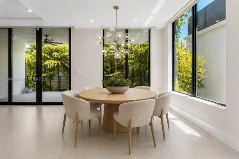 Townhouse in Fort Lauderdale, Florida 4 bedrooms, 269.51 sq.m. № 2074627 - photo 8