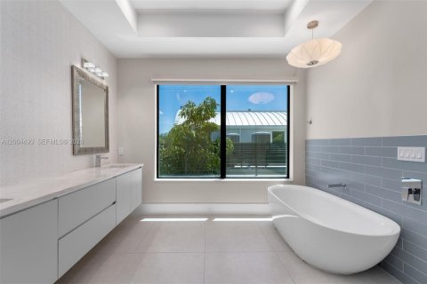 Townhouse in Fort Lauderdale, Florida 4 bedrooms, 269.51 sq.m. № 2074627 - photo 17