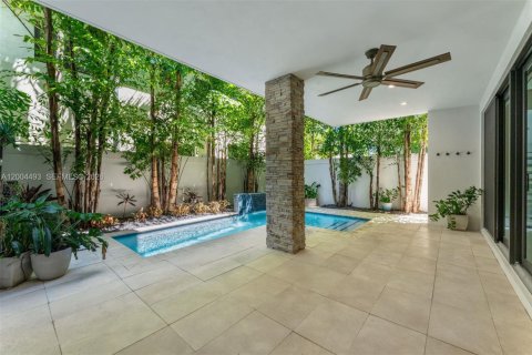 Townhouse in Fort Lauderdale, Florida 4 bedrooms, 269.51 sq.m. № 2074627 - photo 26