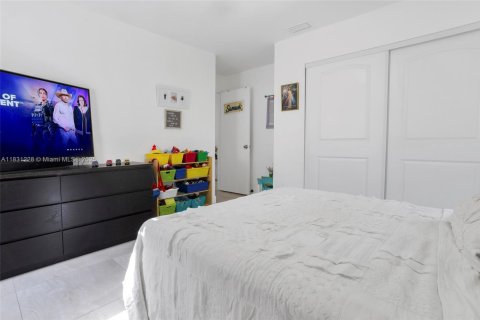 Купить виллу или дом в Тамарак, Флорида 3 спальни, 184.69м2, № 1991942 - фото 28