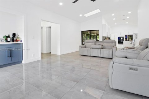 Купить виллу или дом в Тамарак, Флорида 3 спальни, 184.69м2, № 1991942 - фото 19