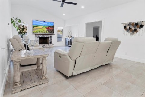 Купить виллу или дом в Тамарак, Флорида 3 спальни, 184.69м2, № 1991942 - фото 16