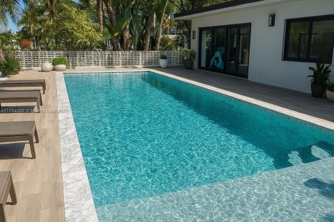 Casa en venta en Miami, Florida, 4 dormitorios, 320.88 m2 № 1701846 - foto 6