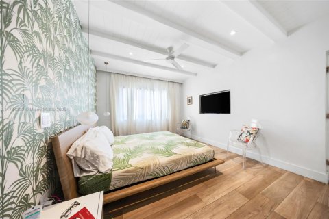 Casa en venta en Miami, Florida, 4 dormitorios, 320.88 m2 № 1701846 - foto 24