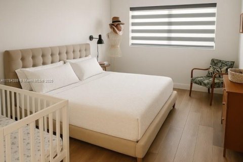 Casa en venta en Miami, Florida, 4 dormitorios, 320.88 m2 № 1701846 - foto 13