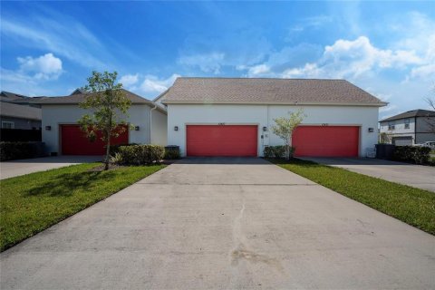 Townhouse in Orlando, Florida 3 bedrooms, 179.02 sq.m. № 2214115 - photo 15
