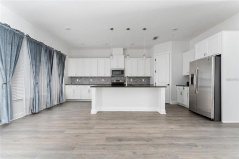 Townhouse in Orlando, Florida 3 bedrooms, 179.02 sq.m. № 2214115 - photo 4