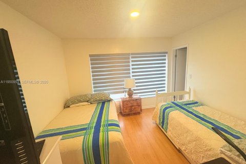 Снять в аренду виллу или дом в Майами, Флорида 3 спальни, 158.03м2, № 2007075 - фото 16