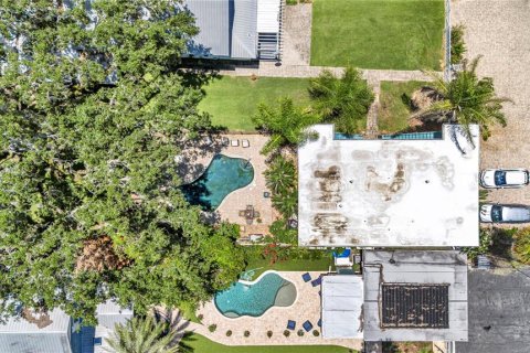 Villa ou maison à vendre à Astor, Floride: 2 chambres, 149.76 m2 № 2199413 - photo 9