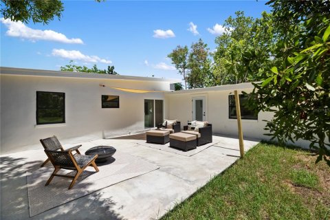 House in Saint Petersburg, Florida 4 bedrooms, 122.63 sq.m. № 1819169 - photo 29
