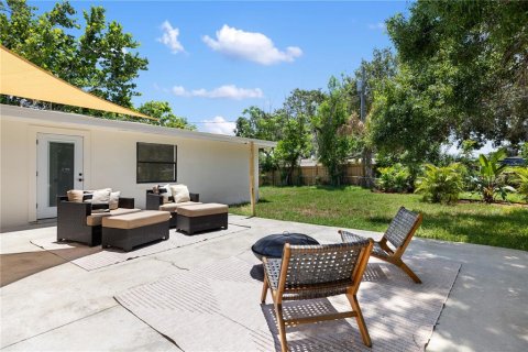 House in Saint Petersburg, Florida 4 bedrooms, 122.63 sq.m. № 1819169 - photo 28
