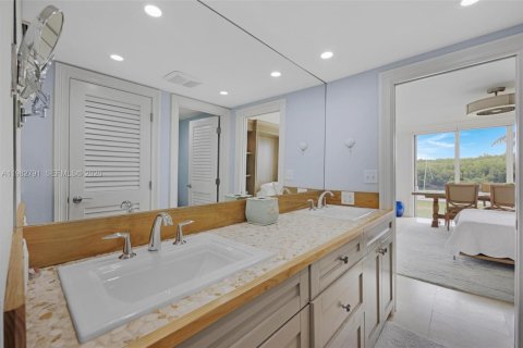 Купить кондоминиум в Ки-Ларго, Флорида 4 спальни, 183.02м2, № 2045311 - фото 11