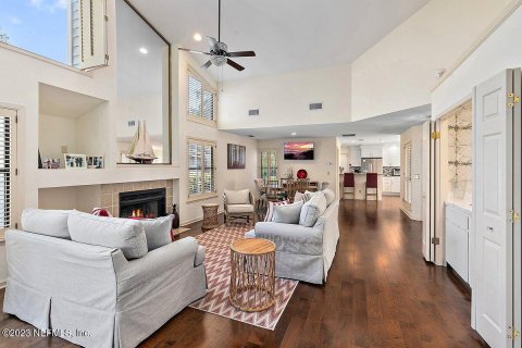 House in Ponte Vedra Beach, Florida 3 bedrooms, 213.12 sq.m. № 822216 - photo 1