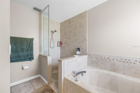 Купить виллу или дом в Тайтусвилл, Флорида 5 комнат, 238.11м2, № 1640272 - фото 22