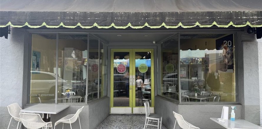 Immobilier commercial à Ocala, Floride 404.03 m2 № 2106084