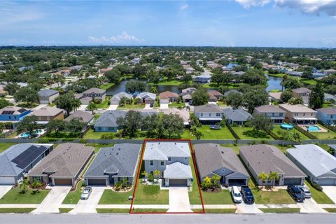 House in Melbourne, Florida 5 bedrooms, 245.35 sq.m. № 1885419 - photo 3