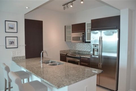 Copropriété à louer à Miami, Floride: 2 chambres, 102.29 m2 № 2001256 - photo 10