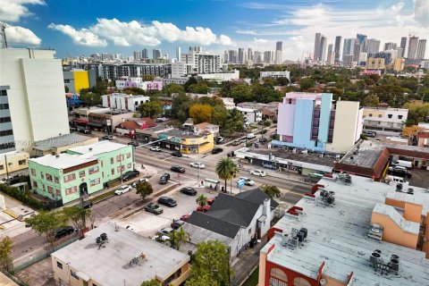 Propiedad comercial en venta en Miami, Florida № 2032219 - foto 6