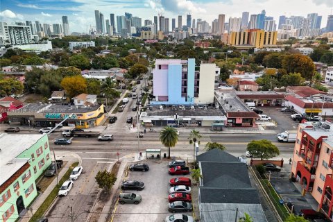Propiedad comercial en venta en Miami, Florida № 2032219 - foto 4