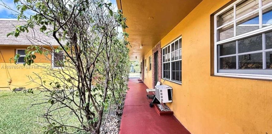 Condo à Hollywood, Floride, 1 chambre  № 2040973