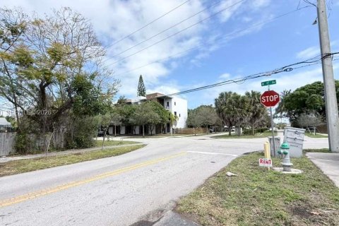 Copropriété à louer à Hollywood, Floride: 1 chambre, 47.66 m2 № 2040973 - photo 10