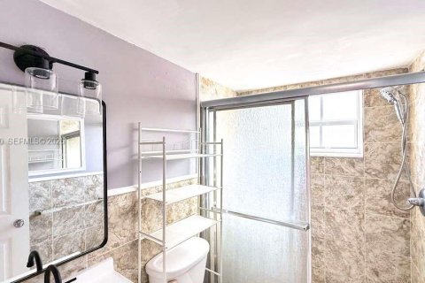 Copropriété à louer à Hollywood, Floride: 1 chambre, 47.66 m2 № 2040973 - photo 6