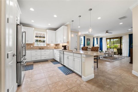 House in Odessa, Florida 2 bedrooms, 156.91 sq.m. № 1531580 - photo 7