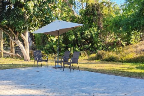 House in Fort Myers, Florida 3 bedrooms, 133.41 sq.m. № 2028428 - photo 25