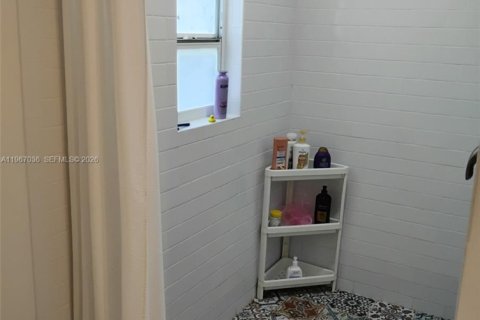 House in Fort Myers, Florida 3 bedrooms, 133.41 sq.m. № 2028428 - photo 5