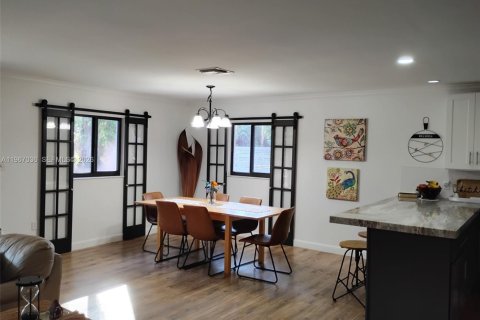 House in Fort Myers, Florida 3 bedrooms, 133.41 sq.m. № 2028428 - photo 18