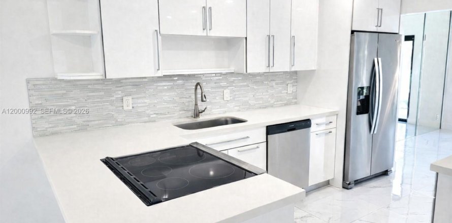 Кондоминиум с 4 спальнями в Плантация, Флорида № 2065320