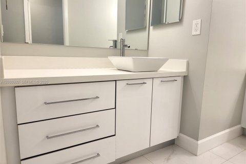 Снять в аренду кондоминиум в Плантация, Флорида 4 спальни, 201.6м2, № 2065320 - фото 26