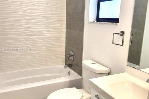 Снять в аренду кондоминиум в Плантация, Флорида 4 спальни, 201.6м2, № 2065320 - фото 21