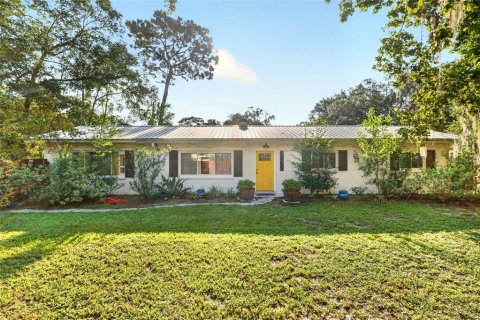 House in Gainesville, Florida 4 bedrooms, 154.22 sq.m. № 2319051