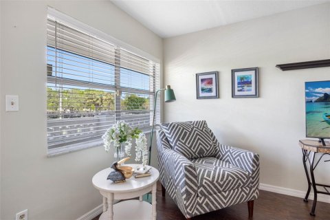 Condo in Saint Petersburg, Florida, 1 bedroom  № 1732646 - photo 5