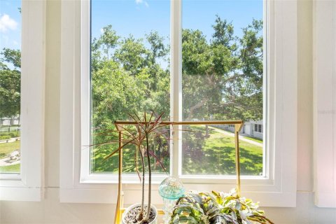 Condo in Saint Petersburg, Florida, 1 bedroom  № 1732646 - photo 28