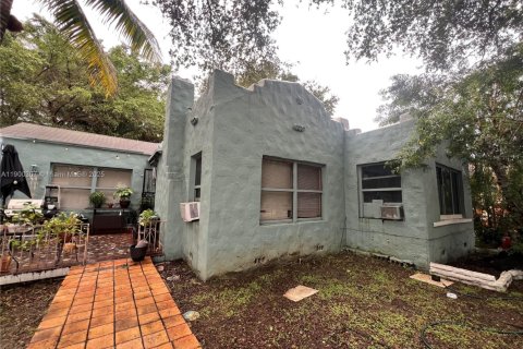 Propiedad comercial en venta en Miami, Florida, 325.81 m2 № 1952751 - foto 2