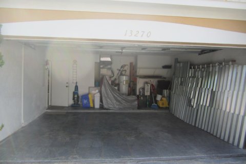 Casa en alquiler en Wellington, Florida, 3 dormitorios, 136.01 m2 № 1100065 - foto 1