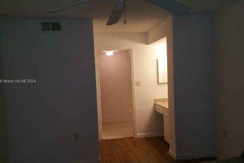 Condominio en venta en West Palm Beach, Florida, 3 dormitorios, 140.28 m2 № 1727430 - foto 5