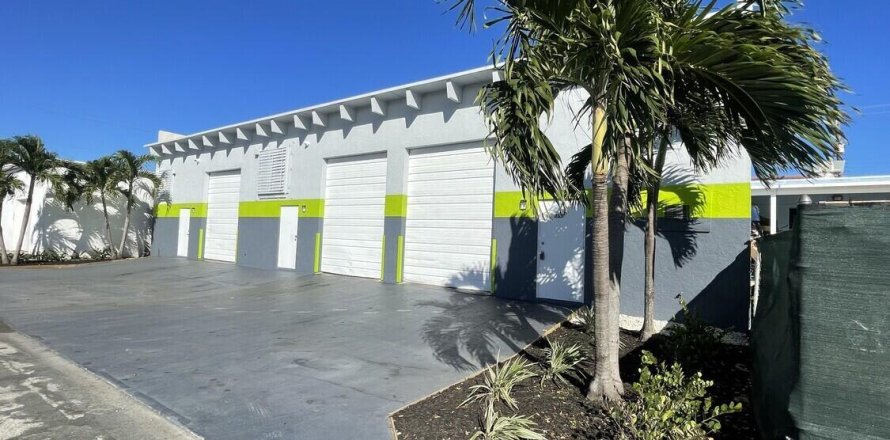 Propiedad comercial en Lake Worth, Florida № 932301