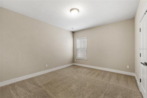 House in Kissimmee, Florida 3 bedrooms, 240.15 sq.m. № 2148194 - photo 27